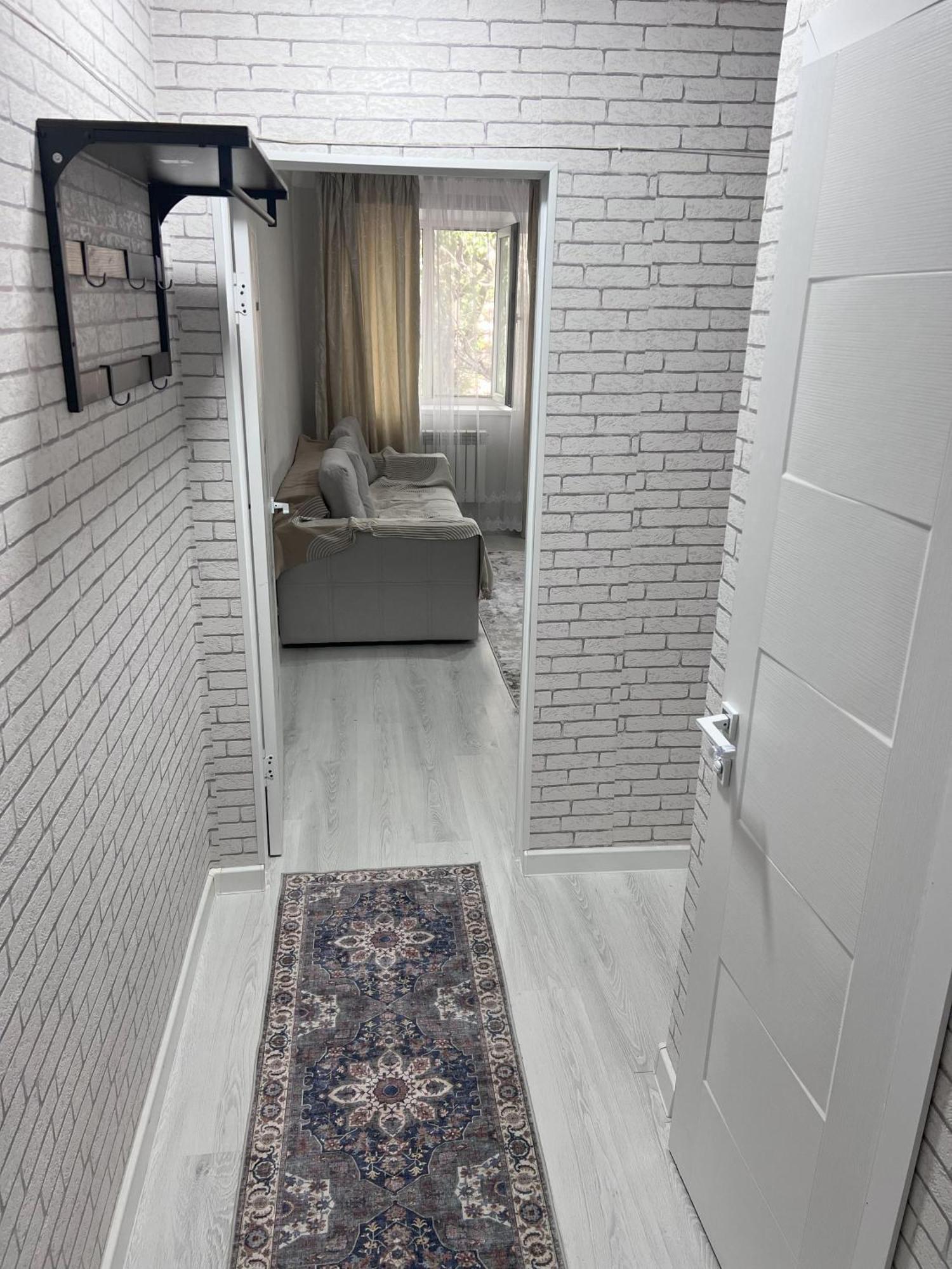2х комн рядом с мега, арбатом, парками, зеленым базаром * Almaty