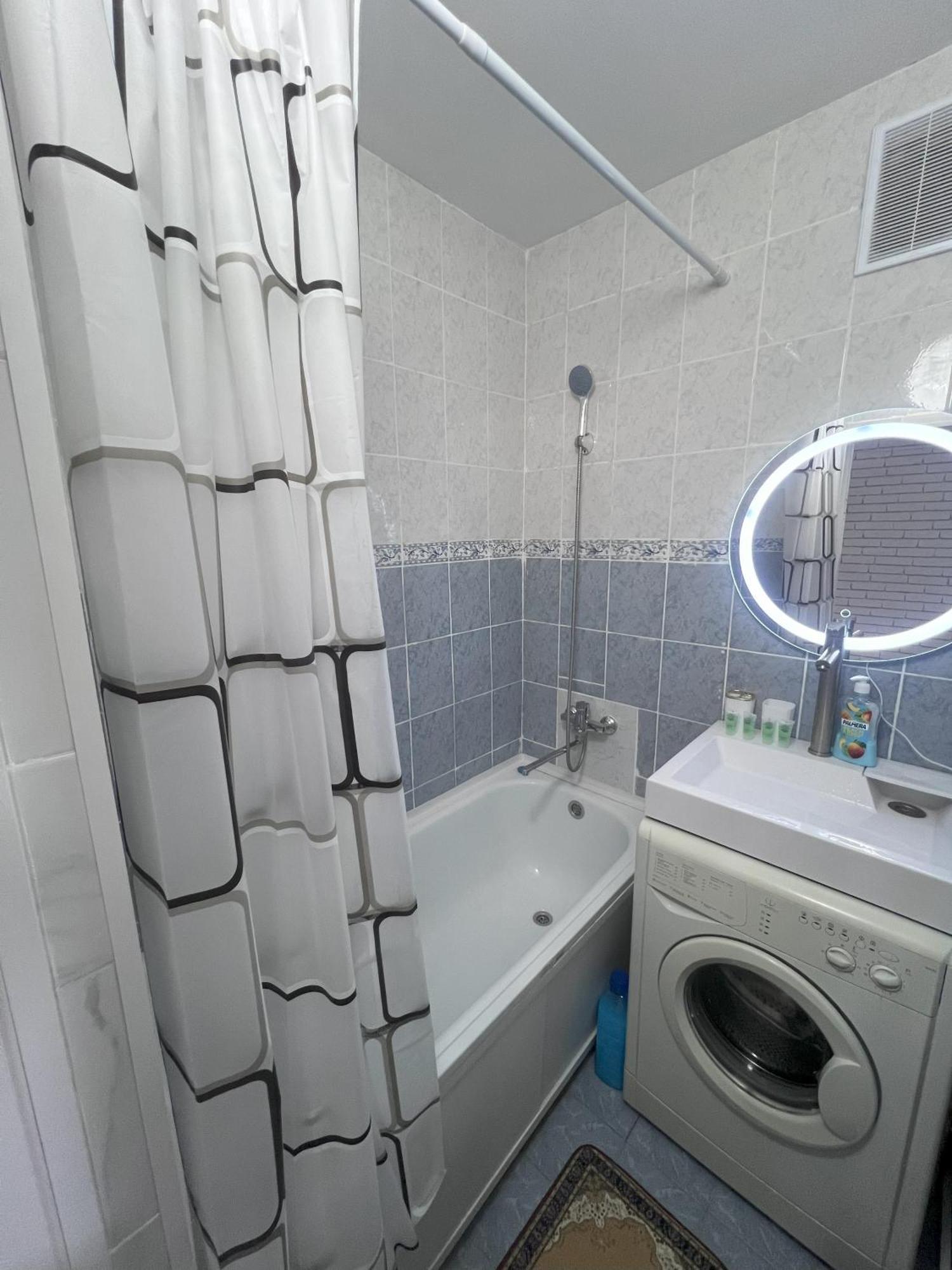 2х комн рядом с мега, арбатом, парками, зеленым базаром Apartment